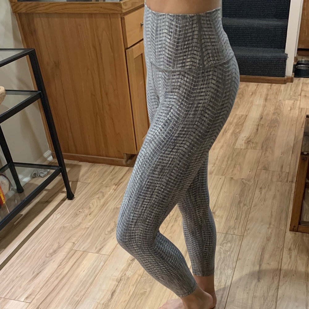 Lulu lemon workout pants
